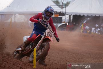 Tuan rumah kawinkan emas motorcross beregu PON Papua