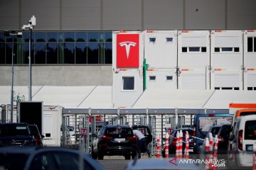 Pabrik Tesla di Berlin rehat dua pekan