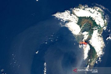 Erupsi gunung api di pulau La Palma Spanyol dilihat dari luar angkasa