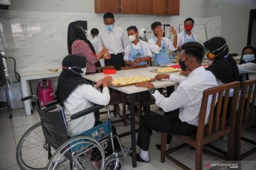 Pelatihan keterampilan bagi penyandang disabilitas