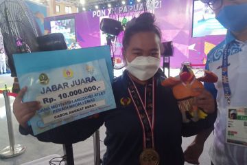 Aneu Veronika raih emas angkat berat PON Papua untuk Jabar