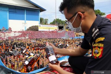 Pemusnahan barang selundupan di Riau