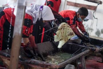 Pelatihan membatik siswa SD