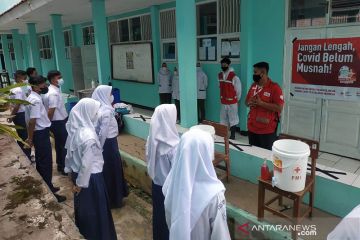 PMI berikan edukasi prokes pada siswa di Sukabumi