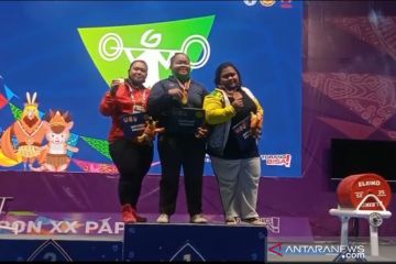 Lifter Fitria Martiningsih rebut emas keenam PON Papua untuk Jabar