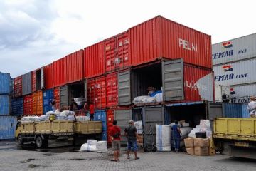 Pelindo Jayapura alami lonjakan 1.500 kontainer saat PON Papua