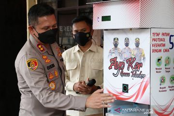 Polresta Malang Kota luncurkan dispenser masker otomatis