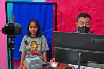 Pemanfaat gerai layanan kependudukan di mal