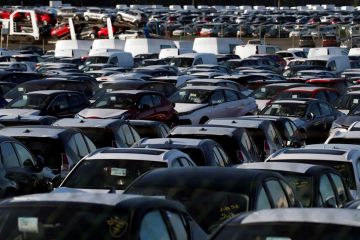Penjualan mobil Eropa anjlok 25 persen karena krisis chip