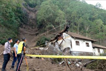 Dampak gempa di Trunyan