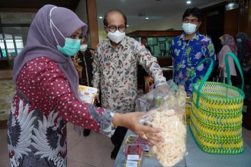 Kemenkop sosialisasikan PP No 7/2021 ke pengusaha mikro