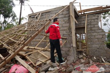 Bupati-Wakil Bupati Karangasem langsung turun ke lokasi gempa