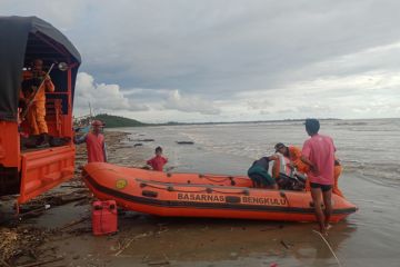 Satu dari tiga anak tenggelam di Pantai Sungai Hitam ditemukan meninggal