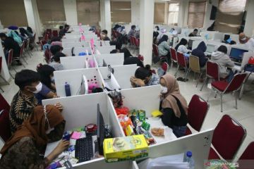 Menanti hasil perang terhadap pinjol ilegal melalui upaya literasi