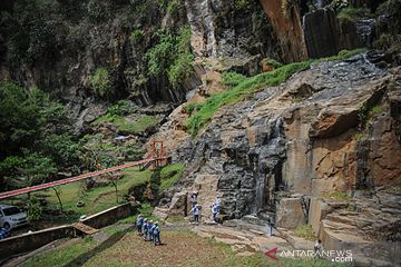 Wisata Curug Batu Templek