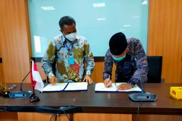 Unesa-SMA Muhammadiyah di Sidoarjo jalin kerja sama literasi bahasa