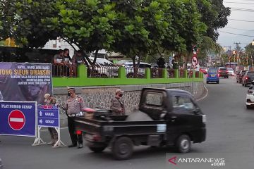 Polres Cianjur masih terapkan ganjil-genap di jalur Puncak