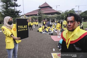 Aksi mahasiswa tolak statuta Universitas Indonesia