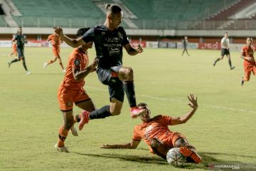 Arema FC kalahkan Persiraja Banda Aceh 2-0