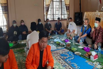Bupati Merangin dan mahasiswa Unja gelar "liwetan" di akhir penelitian