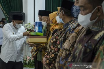 Penghargaan Wagub Jabar kepada guru