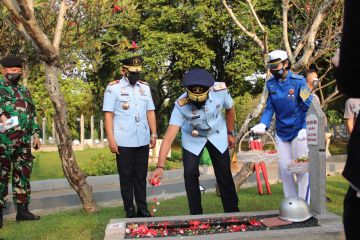 Peringati HDKD, Kemenkumham tabur bunga di TMP Kalibata