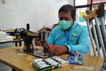 Kemensos latih penyandang disabilitas di Kudus menjahit dan tata boga