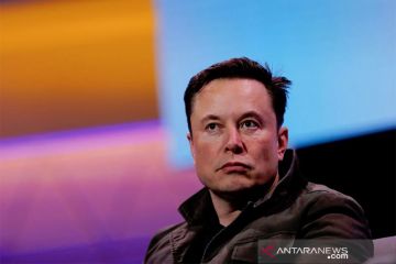 Elon Musk jual hampir seluruh sahamnya di Tesla