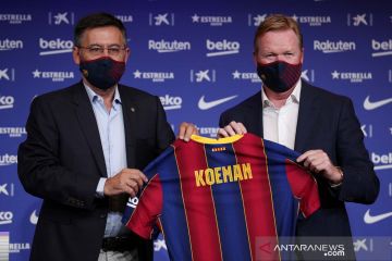 Menengok lagi aksi pelatih Barcelona Ronald Koeman sebelum dipecat