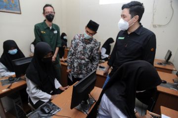 First Media donasi internet ke sekolah-sekolah Jabodetabek