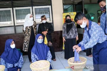 Bupati Purwakarta apresiasi siswa kumpulkan beras demi sesama