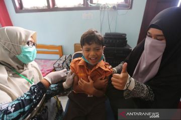 Bulan imunisasi anak sekolah Aceh