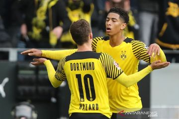 Dortmund tundukkan Cologne, Wolfsburg menang bersama pelatih baru