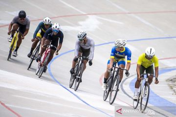 Serunya kejurnas balap sepeda di Velodrome Munaip Saleh Cimahi