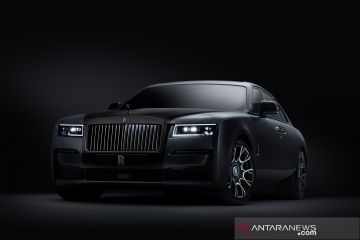 Rolls-Royce Black Badge Ghost tampilkan sisi kuat dan dinamis