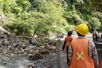 Hujan deras akibatkan tanah longsor di Lumajang