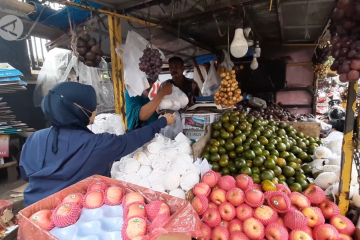 Penjualan buah meningkat jelang peringatan Maulid Nabi