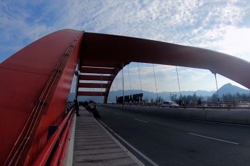 Jembatan Merah, cara lain menikmati Jayapura