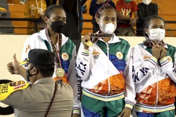 Tim bola basket 3x3 putri Papua raih medali emas