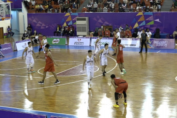 Tim bola basket putra Jateng libas Banten