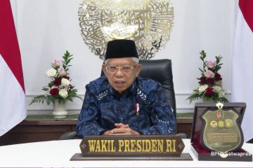 Wapres minta TNI-Polri percepat vaksinasi di daerah