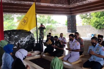 Jelang ultah, rombongan prajurit TNI ziarah ke makam Bung Karno