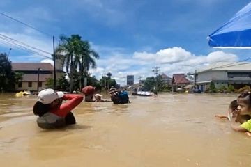 Korban banjir Kapuas Hulu penerima prioritas cadangan pangan