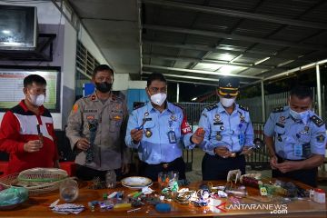 Kanwil Kemenkumham geledah kamar WBP Lapas Gorontalo