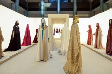 Valentino luncurkan koleksi abaya adibusana untuk perempuan berhijab