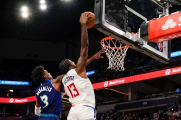 Clippers tundukkan Wolves 104-84