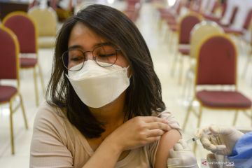 54,3 persen kasus COVID-19 dari luar negeri merupakan mutasi virus