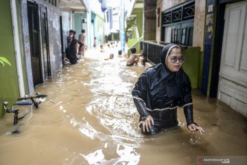 Enam RT Jaksel masih banjir dengan kedalaman hingga 170 cm