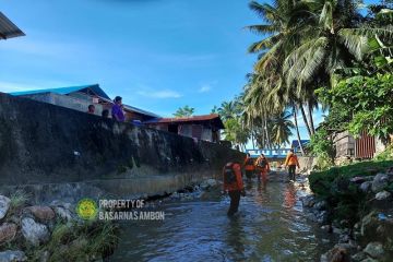 Tim SAR belum temukan bocah lima tahun terseret banjir