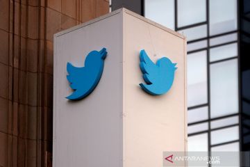 Twitter blokir akun anggota DPR AS karena cuitan "menyesatkan"